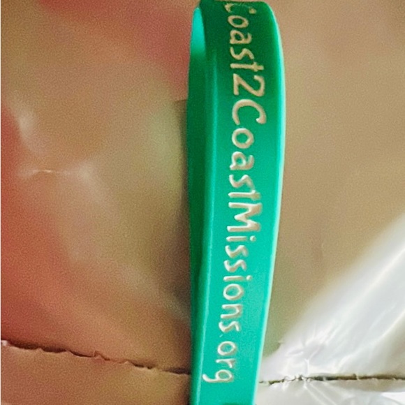 C2C merch bundle!🗝️🖊️📔🙏🇺🇬🙌 Journal, pen, & key fob!!! - Picture 5 of 14